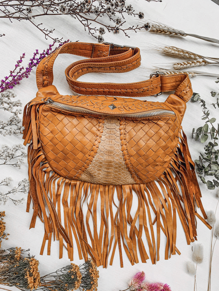 MAHIYA FLEETWOOD BELT BAG